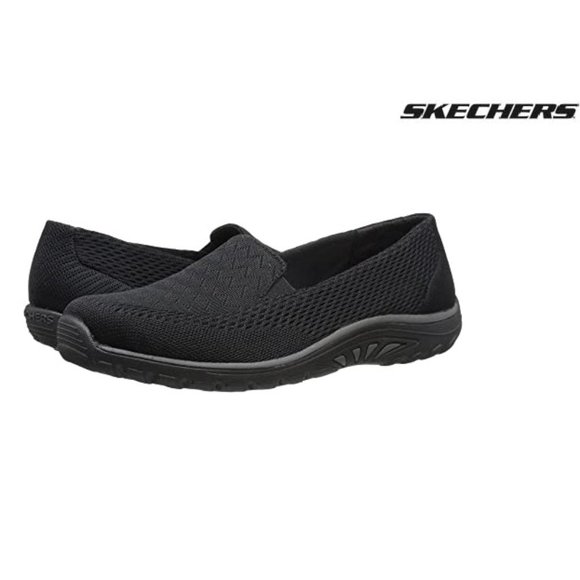 Skechers Shoes - 🆕 ✨Skechers Relaxed Fit Slip On Shoes (blck 8.5)